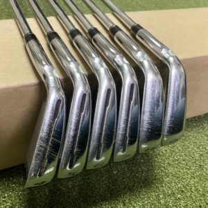 Used RH TaylorMade RSi 1 Irons 4-9 REAX 90g Regular Flex Steel Golf Club Set