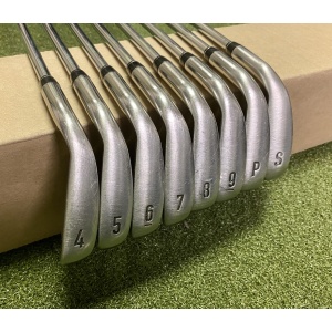 RH Callaway X2 Hot Irons 4-PW/SW SpeedStep 85g Regular Flex Steel Golf Set