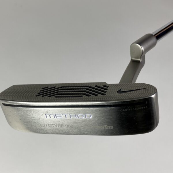 Nike oven putter hotsell