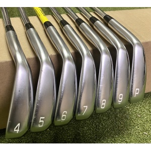 Mizuno JPX 919 Hot Metal Irons 4-PW Modus3 Tour 105g Regular Flex Steel Golf Club Set