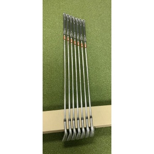 Used RH TaylorMade Burner 2.0 Irons 4-PW 85g Regular Flex Steel Golf Club Set
