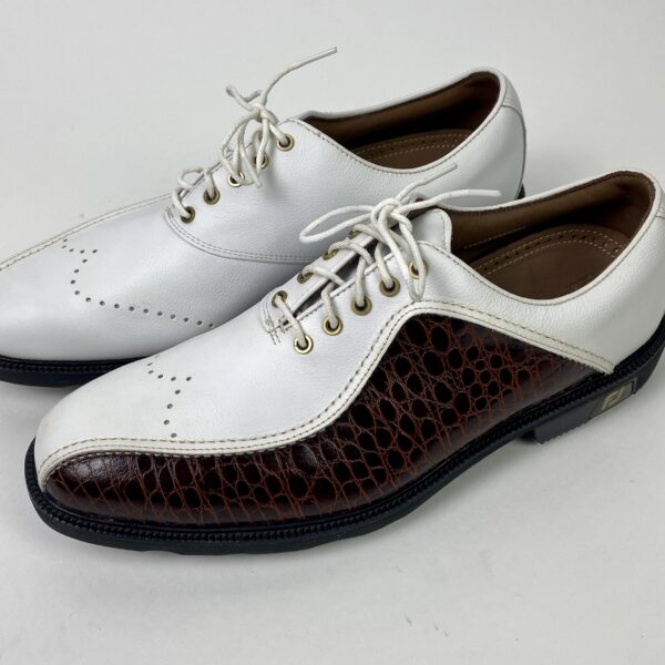Used FootJoy ICON Mens 9.5 M Leather Golf Shoes Wing Tip White