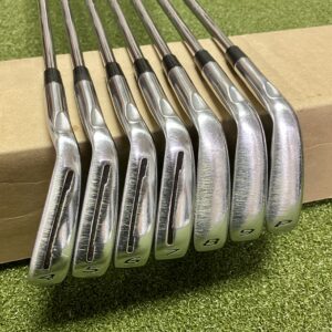 Used RH TaylorMade RSi 2 Irons 4-PW KBS 105g Stiff Flex Steel Golf Club Set