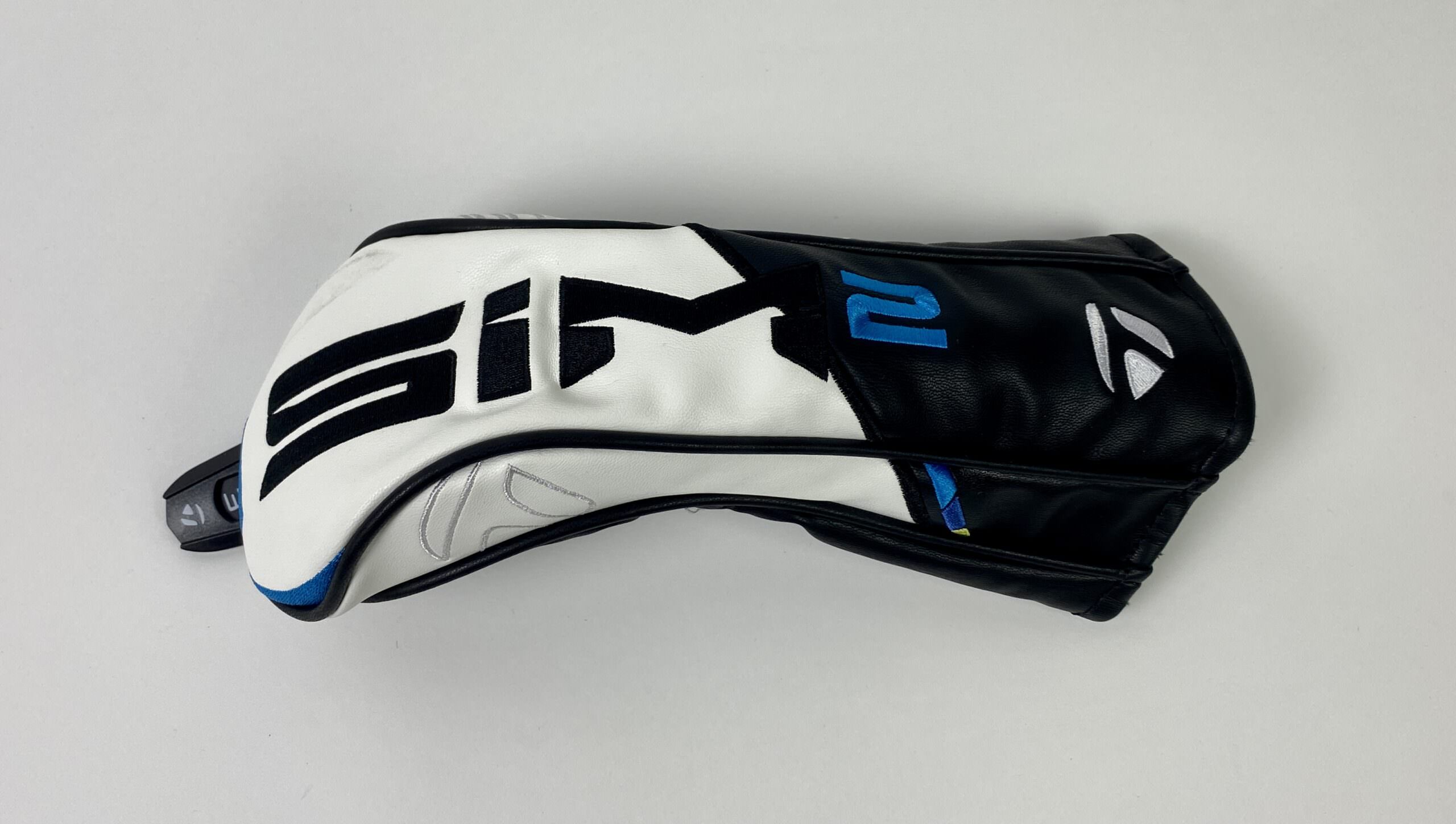 2021 TaylorMade SIM 2 Fairway Headcover Head Cover SwingPoint Golf 2021-taylormade-sim-2-fairway-headcover-head-cover-swingpoint-golf