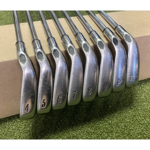 Used Right Handed Callaway X-20 Irons 4-PW/AW Uniflex Steel Golf Club Set