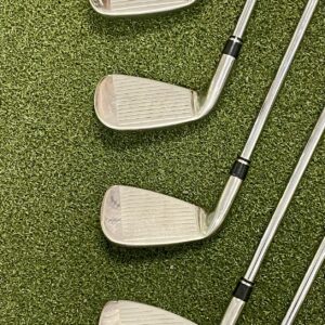 Used Right Handed Wilson Staff Di11 Irons 4-PW/GW Uniflex Steel Golf Club Set