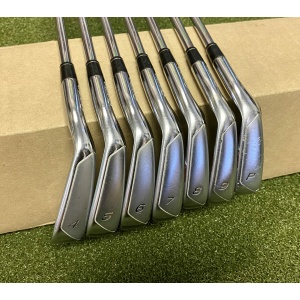 RH TaylorMade R11 Irons 4-PW Project X 6.0 Flighted Stiff Flex Steel Golf Set