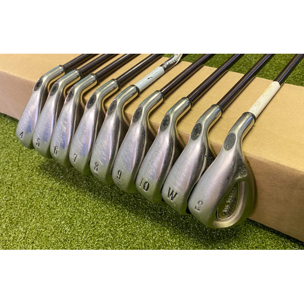 Callaway Big Bertha 2004 Irons 4-10/PW/SW GEMS Ladies Graphite Golf Club Set