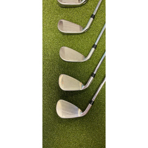 Used Right Handed Callaway RAZR X Irons 4-PW Uniflex Steel Golf Club Set