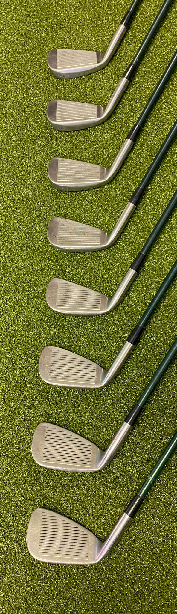 Mizuno Zunos Oversize Irons 3-PW Carbon Fiber Regular Flex