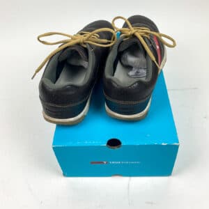 Used True Linkswear True Proto Spikeless Mens Size US 10.5 Leather Golf Shoes