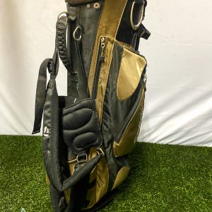 Used TaylorMade Cart Carry Stand Golf Bag 7-way Black/Gold Rainhood Ships Free