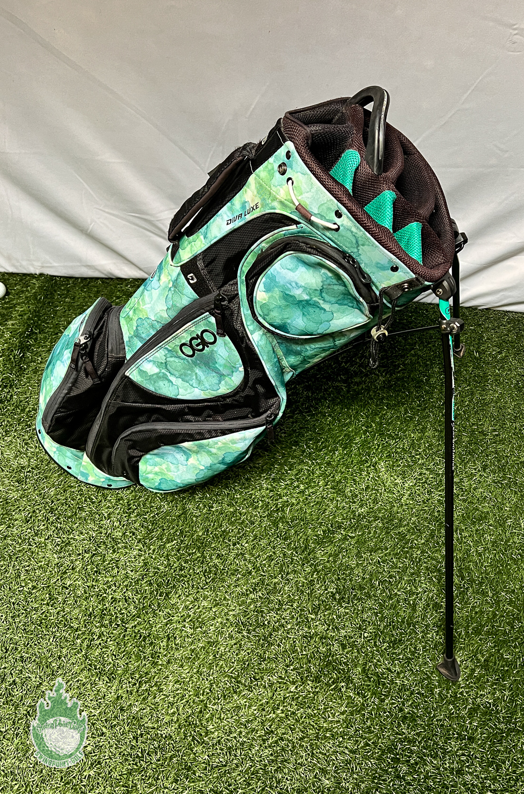Pre Owned OGIO 8-Way Golf Stand Bag Diva Luxe Carry Black