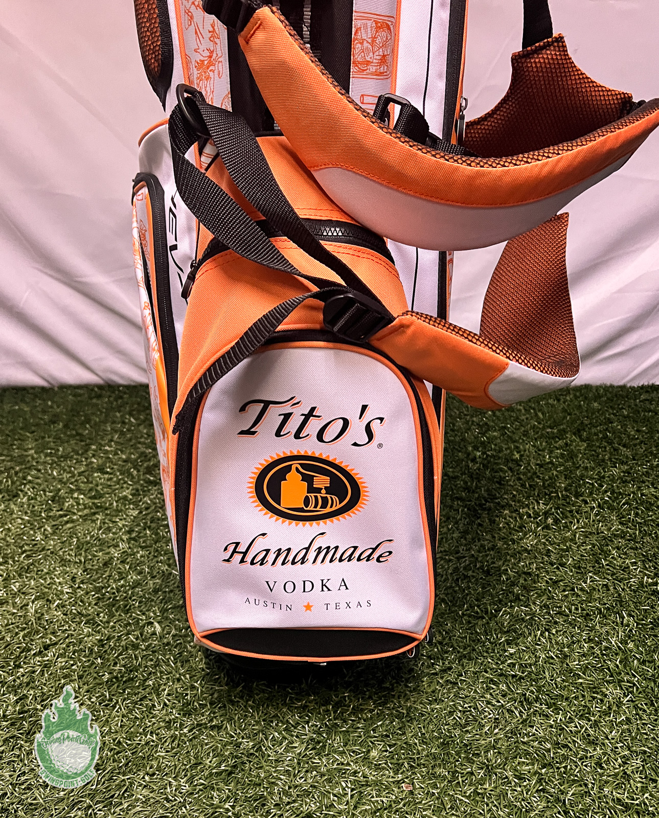 New Callaway Chev Golf Tito's Vodka Austin Texas Stand Golf Bag Orange