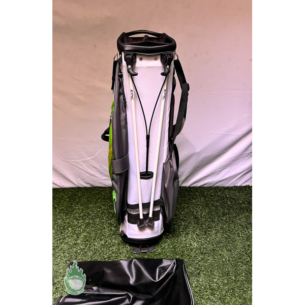 Callaway EPIC FLASH ゴルフバッグ Amazon.com : Callaway Golf 2019 Epic Flash Staff Stand Bag