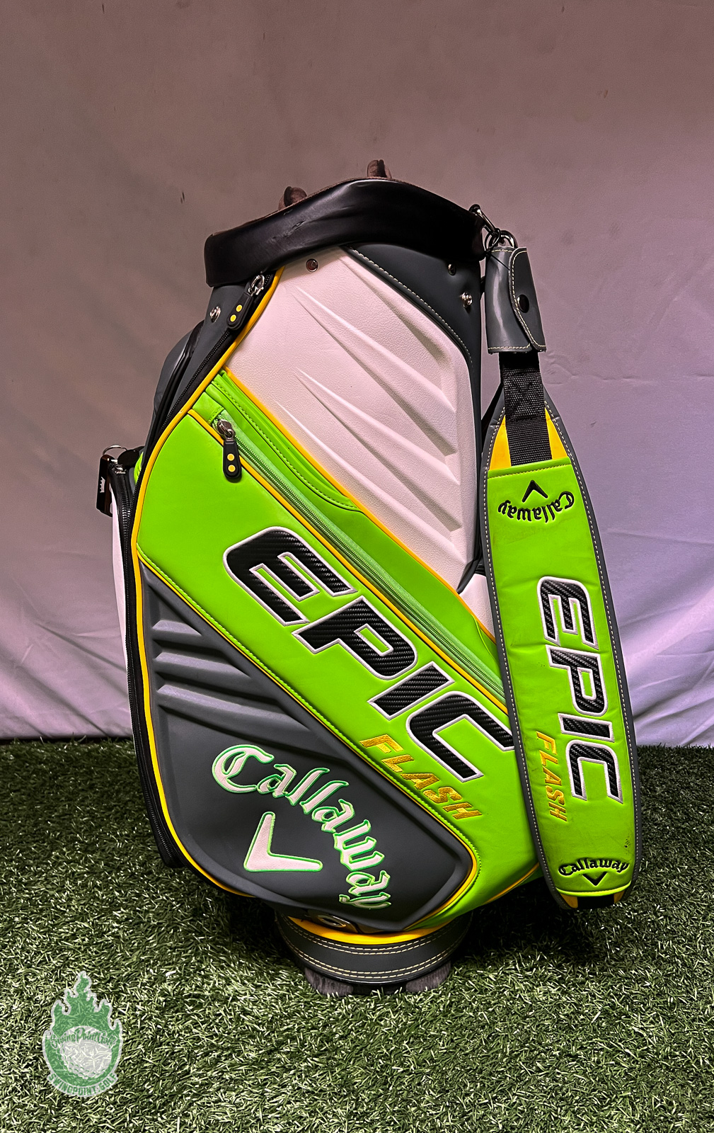 Used Callaway Epic Flash Tour Staff Golf Carry Bag White/Green