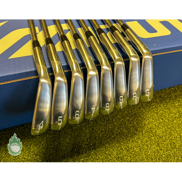 Mint Mizuno Pro 245 Iron Set, 4-GW, Dynamic Gold Mid 115