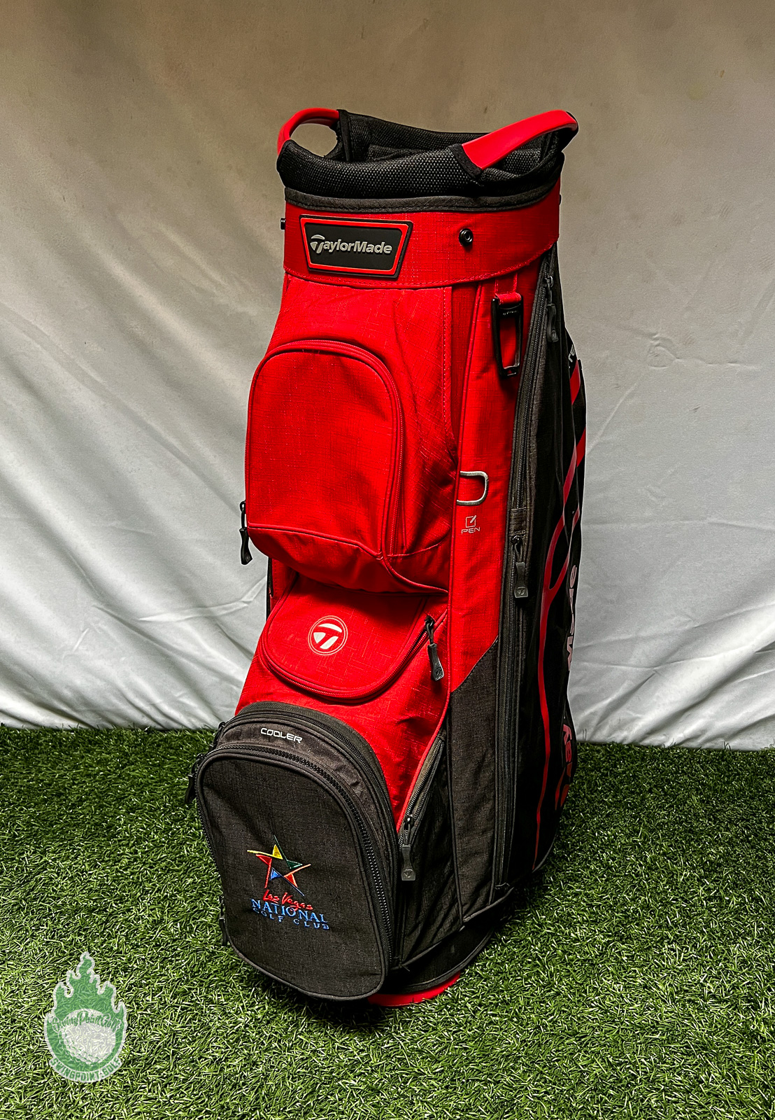 Used TaylorMade Cart Lite 14-Way Carry Golf Bag Red/Black Las Vegas National