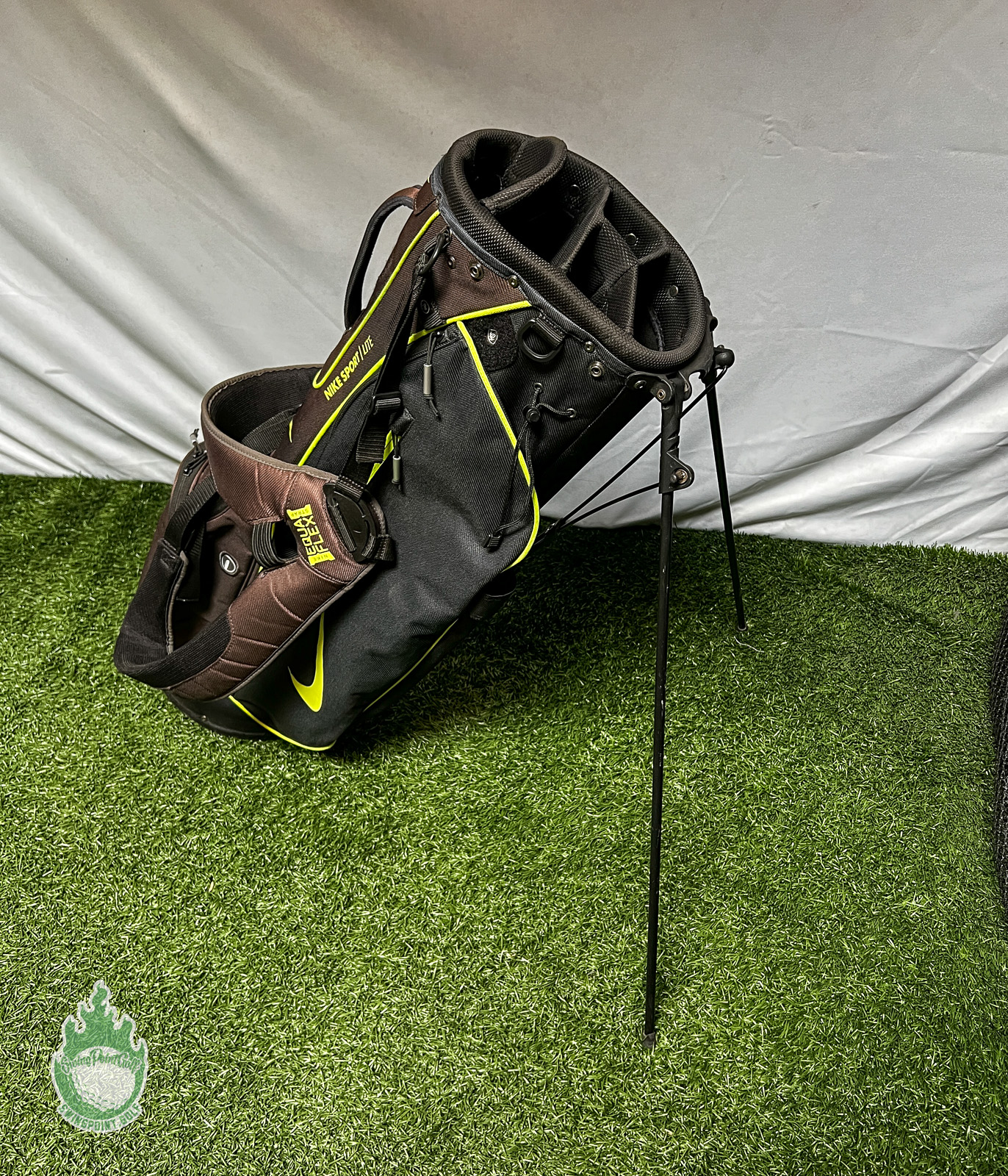 black nike golf bag