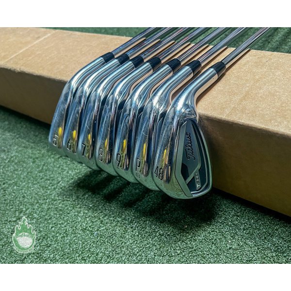 Set De Fers Titleist T300 M, 5-PW + 48°, AMT Rouge R300, +1/2, Main Droite