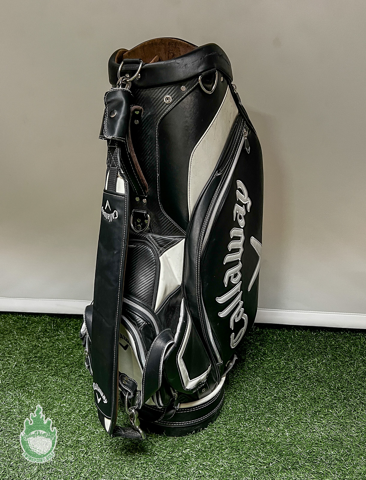 Used Callaway Black/White Staff Bag 6-Dividers 9-Pockets Rainhood
