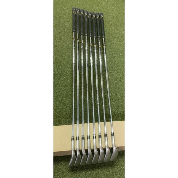 Used Right Handed TaylorMade r7 Irons 4-PW/AW 95g Stiff Flex Steel  display picture 1