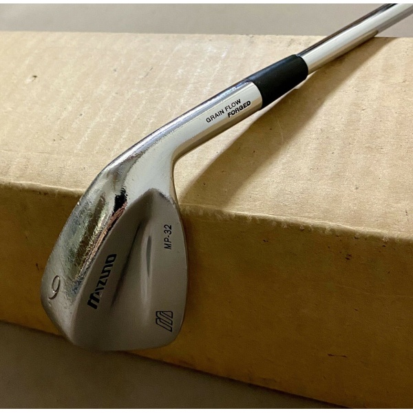 Mizuno MP-32 Pitching Wedge Stiff Steel Shaft Golf Pride Grip Mizuno MP-32 Pitching Wedge Stiff Steel Shaft Golf Pride Grip