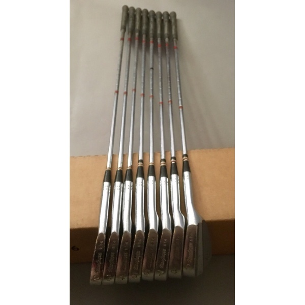 MacGregor Louise Suggs good FC4000 Iron Set(7) 2-8 Steel Shafts RH