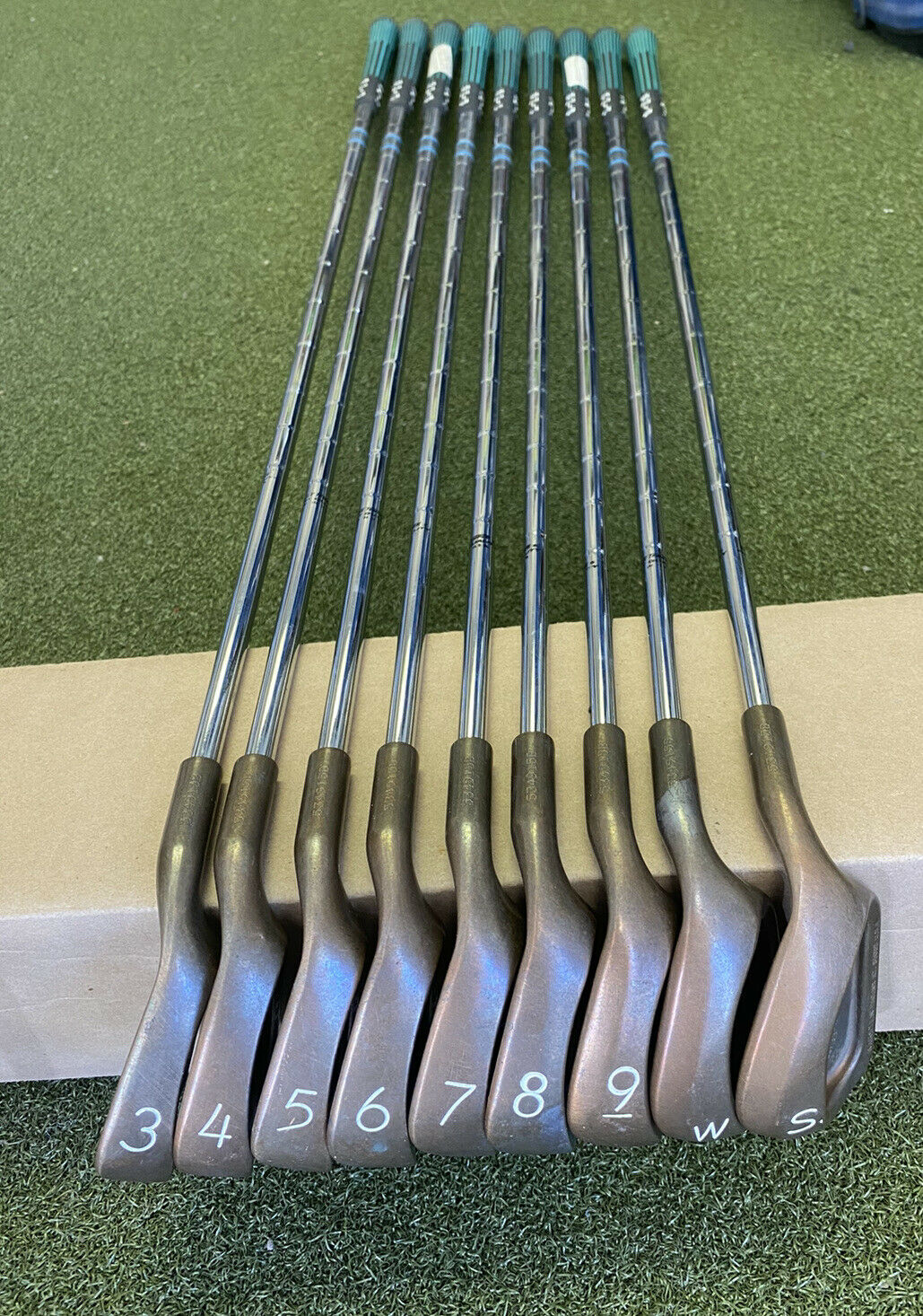 Ping Black Dot Eye 2 + Beryllium Copper Irons 3-PW/SW Stiff Steel
