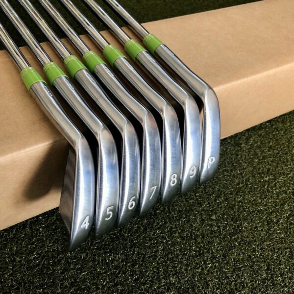 Vega VC-01 8 Iron Regular Steel Flex Golf Pride Grip Vega VC-01 8 Iron Regular Steel Flex Golf Pride Grip