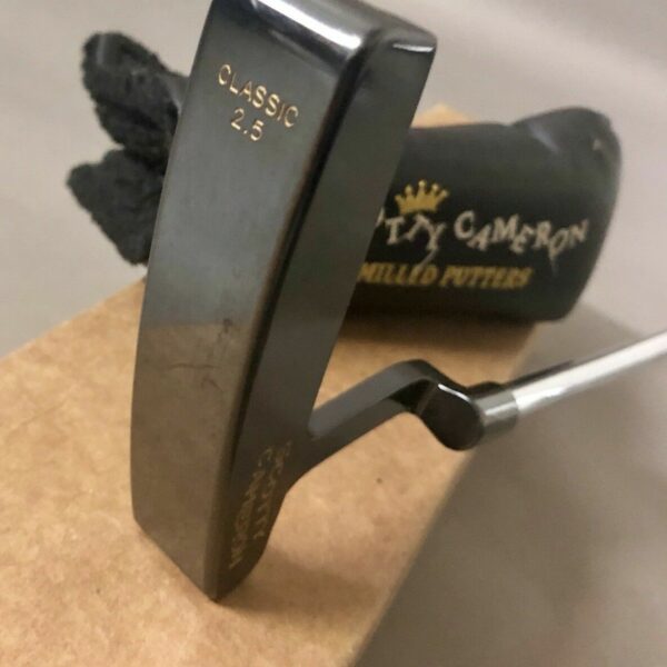 Used Right Handed Scotty Cameron Classic 2.5 Putter 35